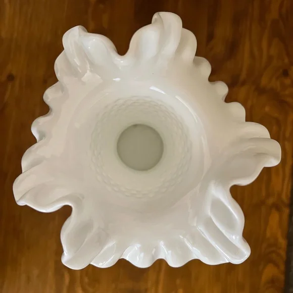 Large Vintage Fenton Hobnail Milk Glass Vase - Picture 5 of 6